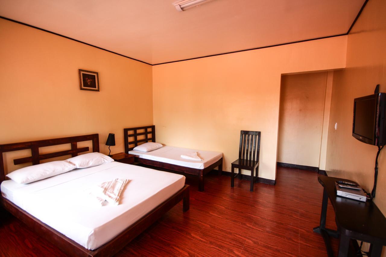 Bella Beach Resort Batangas Лиан Экстерьер фото