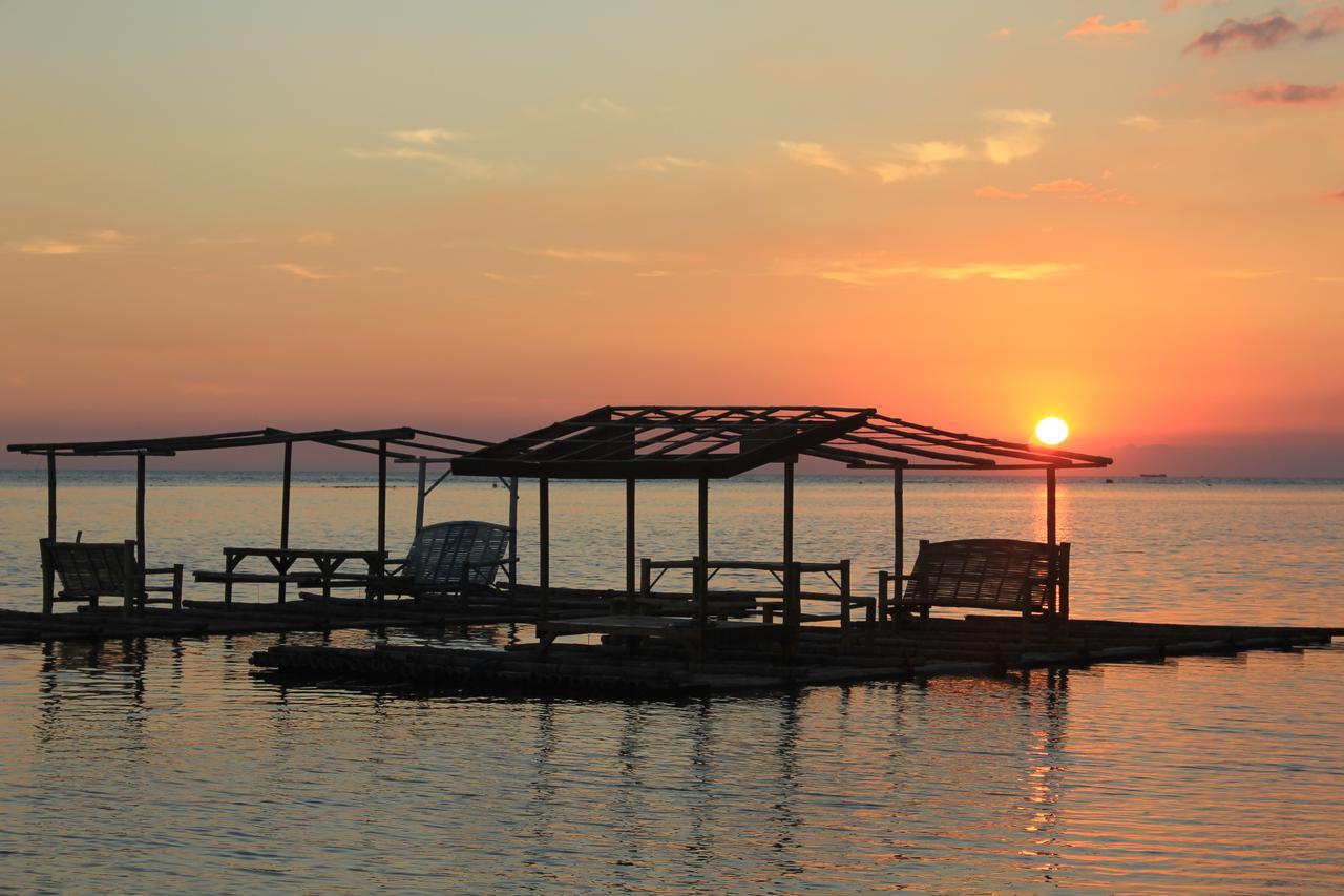 Bella Beach Resort Batangas Лиан Экстерьер фото